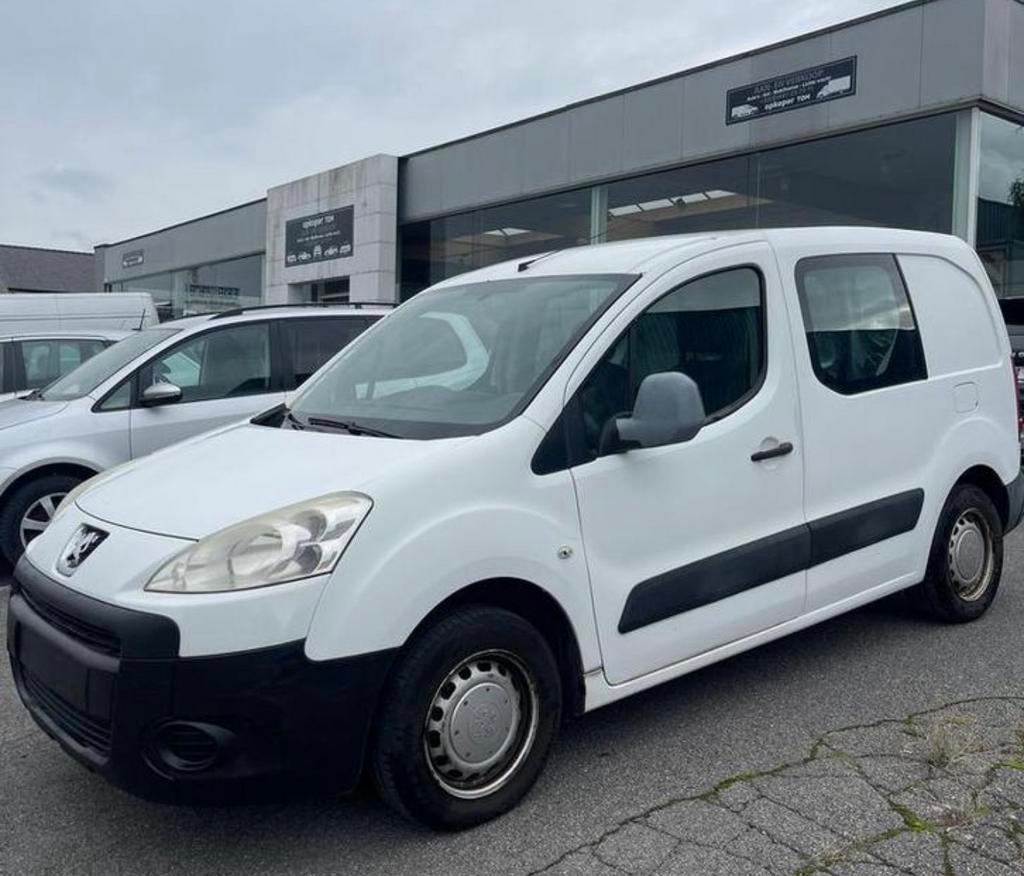 Peugeot partner   Benzine 1.6   66kw   90pk    212.667km, Auto's, Bestelwagens en Lichte vracht, 90 kW, Euro 5, 1600 cc, Wit
