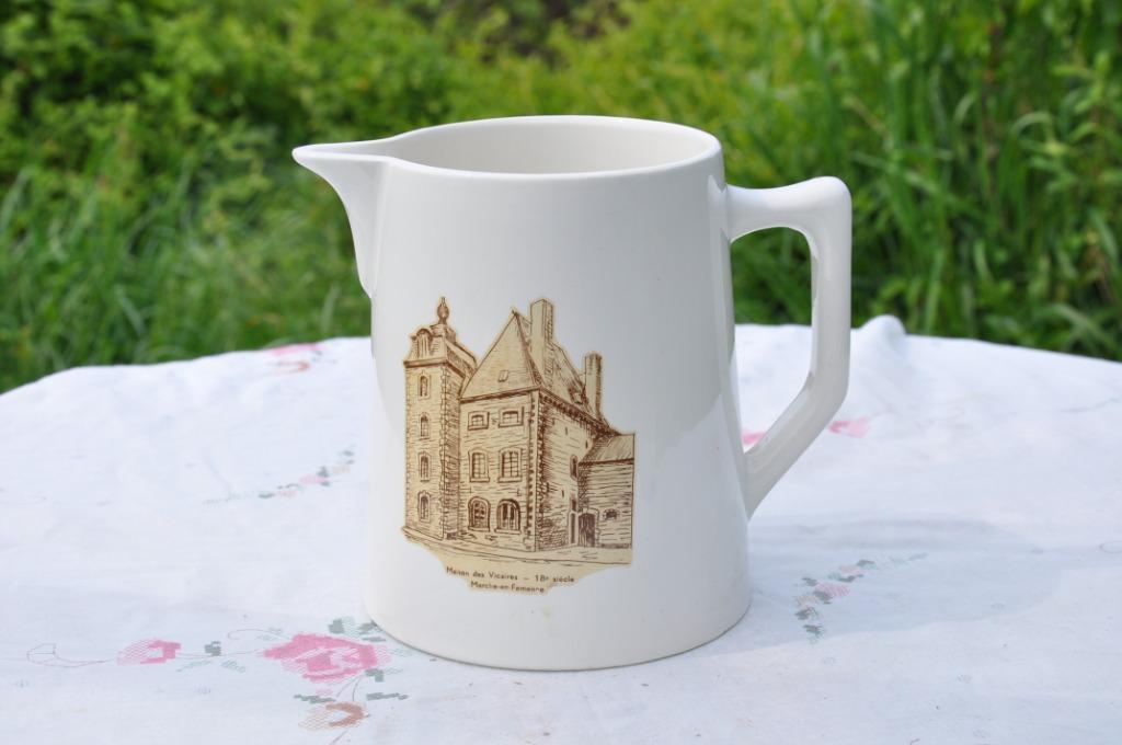 §  pichet faience decor Marche en Famenne, Antiquités & Art, Enlèvement ou Envoi