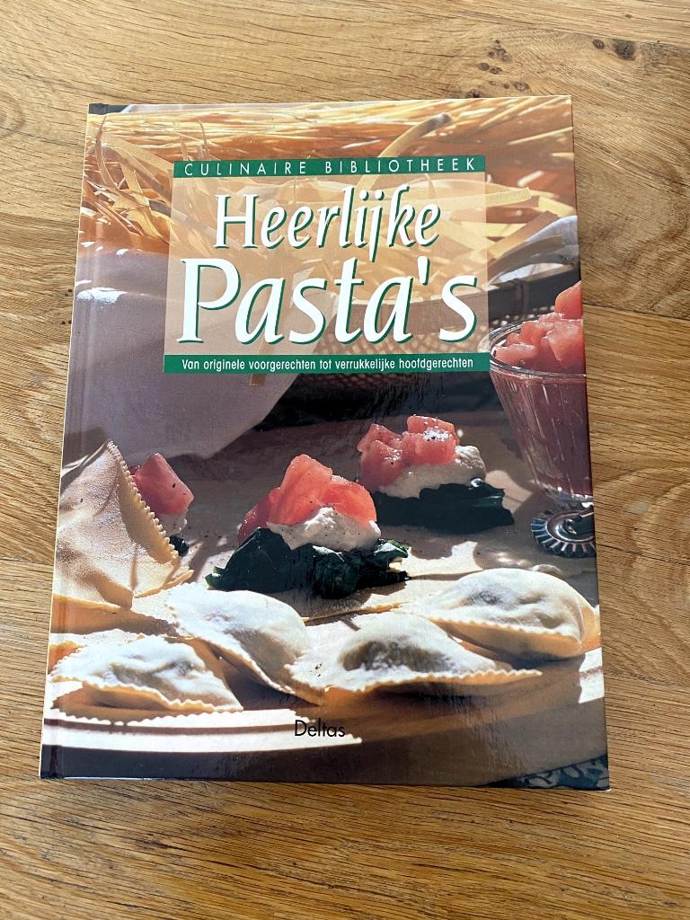 Kookboek: Heerlijke pasta's, Boeken, Kookboeken, Gelezen, Voorgerechten en Soepen, Hoofdgerechten, Overige typen, Italië, Ophalen of Verzenden