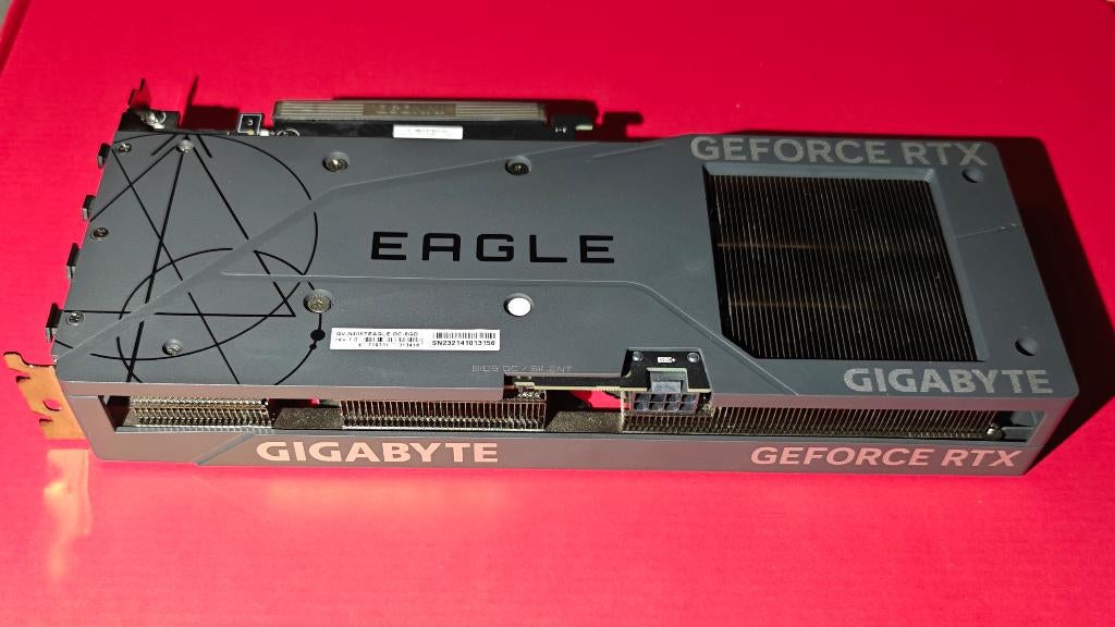 Gigabyte GeForce RTX 4060 Ti EAGLE OC 8G Videokaart, Computers en Software, Videokaarten, Ophalen, GDDR6, PCI-Express 4, Zo goed als nieuw