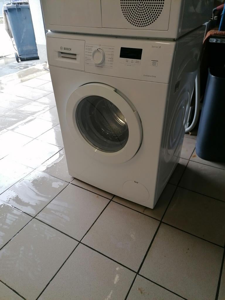 Machine à laver Bosch série 2, 1200 à 1600 tours, 6 à 8 kg, 85 à 90 cm, Comme neuf
