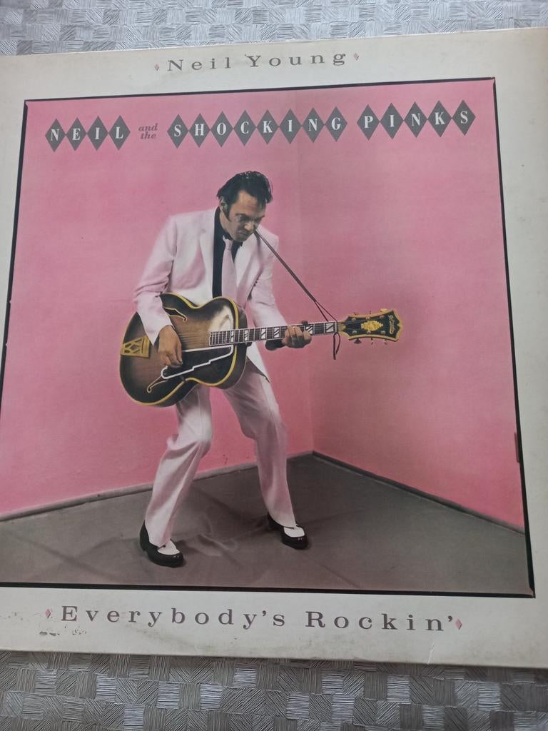 NEIL YOUNG & SHOCKING PINKS-Everyboby 's Rocking, Ophalen of Verzenden