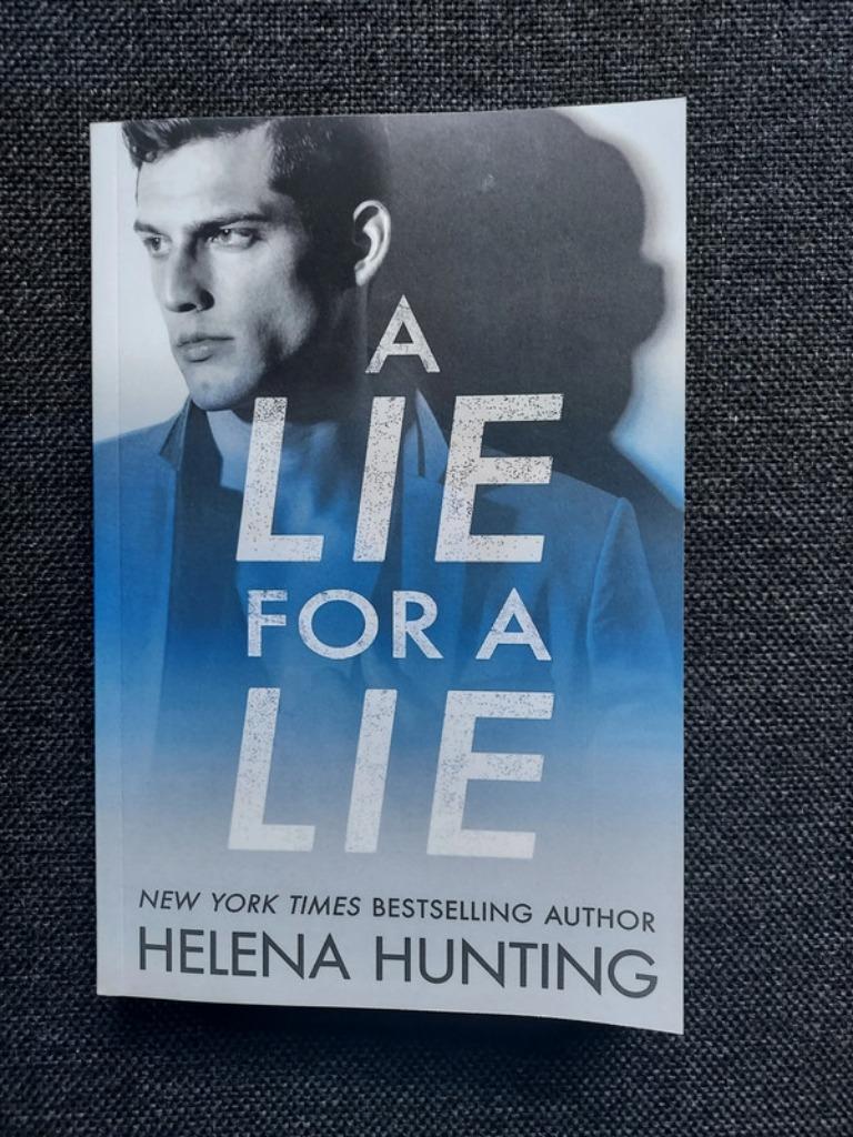 A lie for a lie - Helena Hunting, Ophalen of Verzenden, Gelezen, Helena Hunting