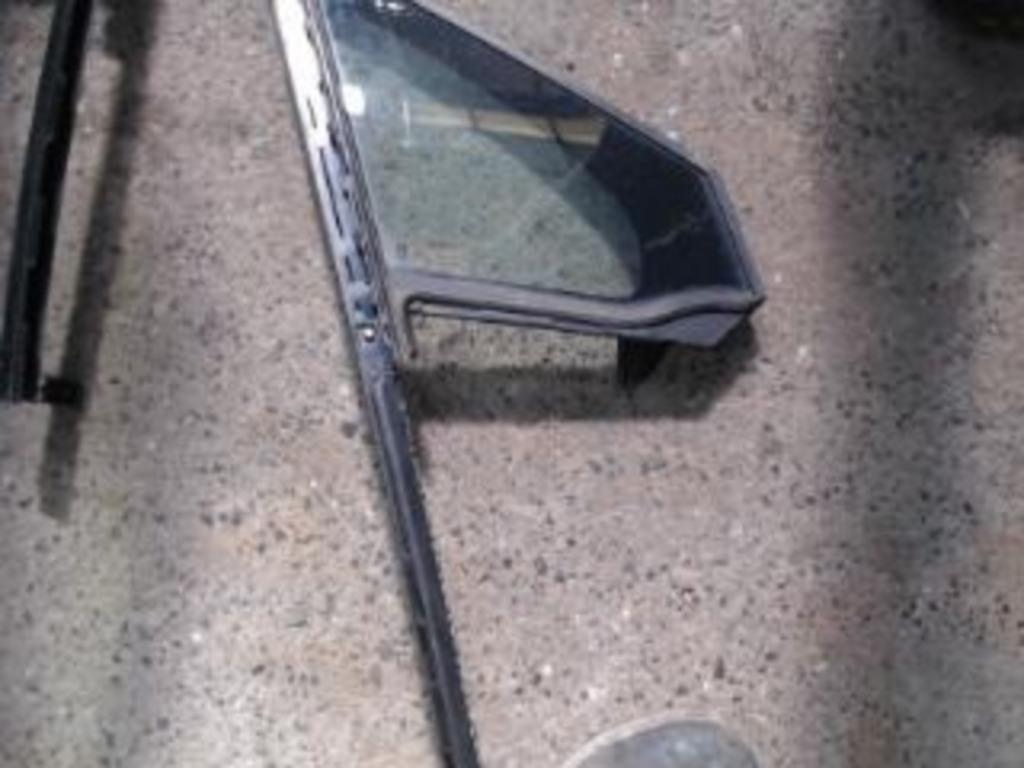 Deflecteur droit Peugeot 208 04-2015 LP/14395, Enlèvement, Utilisé, Peugeot