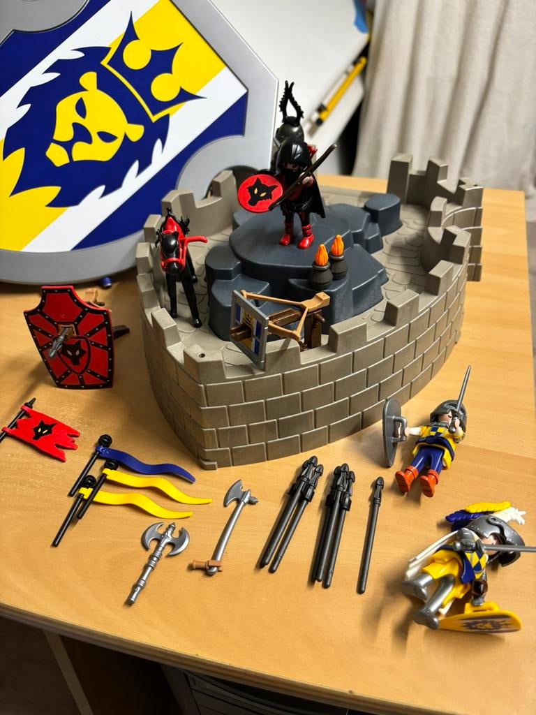 Playmobil 4217 Meeneem ridderburcht met schild en zwaard, Kinderen en Baby's, Speelgoed | Playmobil, Ophalen, Zo goed als nieuw