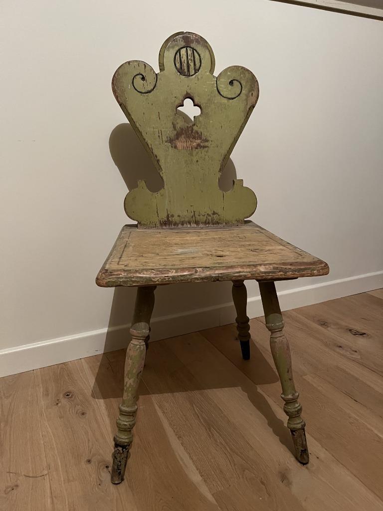 Antieke houten stoel, Ophalen