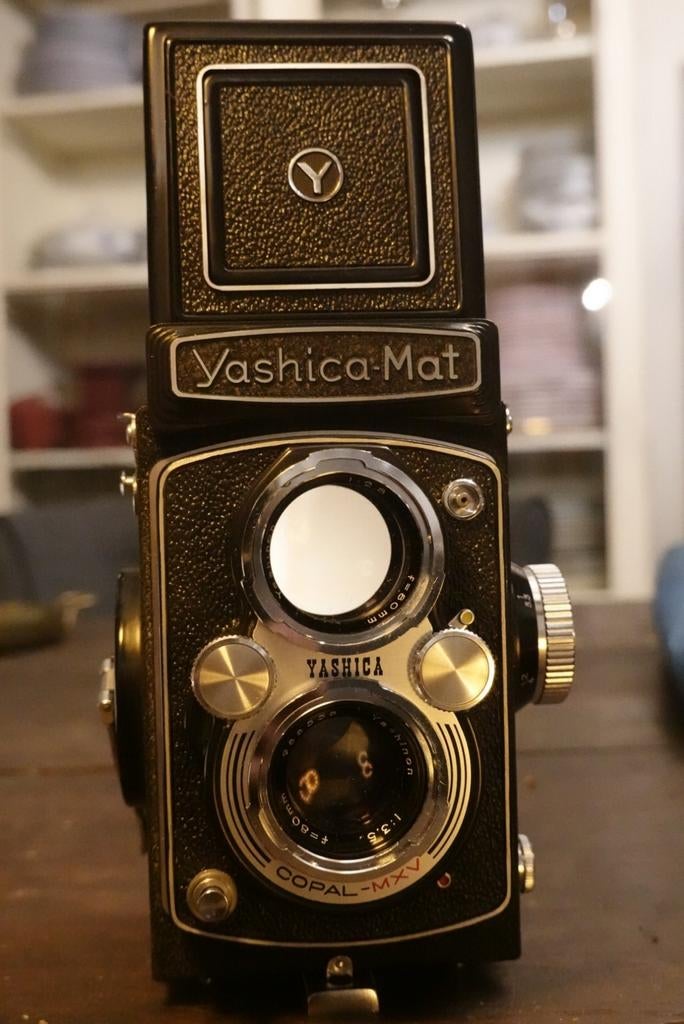 Appareil photo argentique 6 x 6 Yashica-mat neuf, Ophalen of Verzenden, Zo goed als nieuw