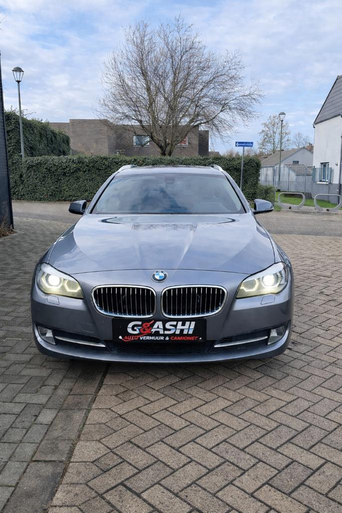 Auto  Verhuur, Auto's, Automaat, Euro 5, Achterwielaandrijving, Zwart