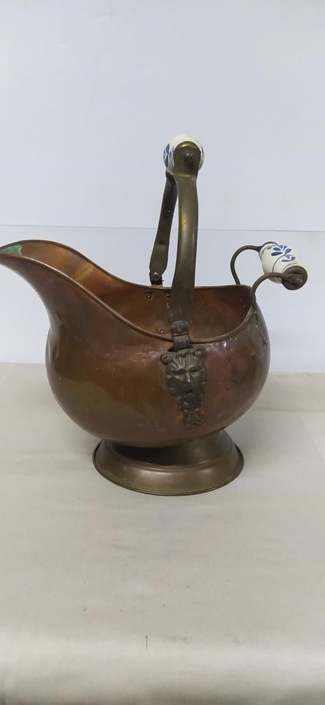 Koperen bak met handvat uit porselein., Antiek en Kunst, Antiek | Brons en Koper, Ophalen