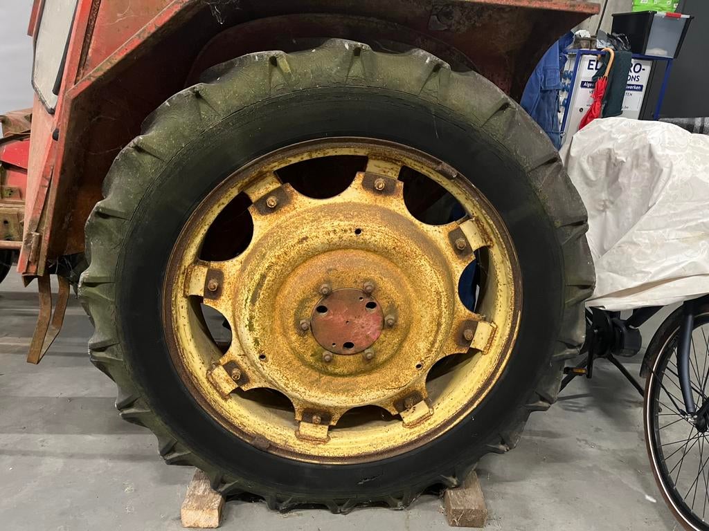 Roues arrière David Brown 990, Enlèvement