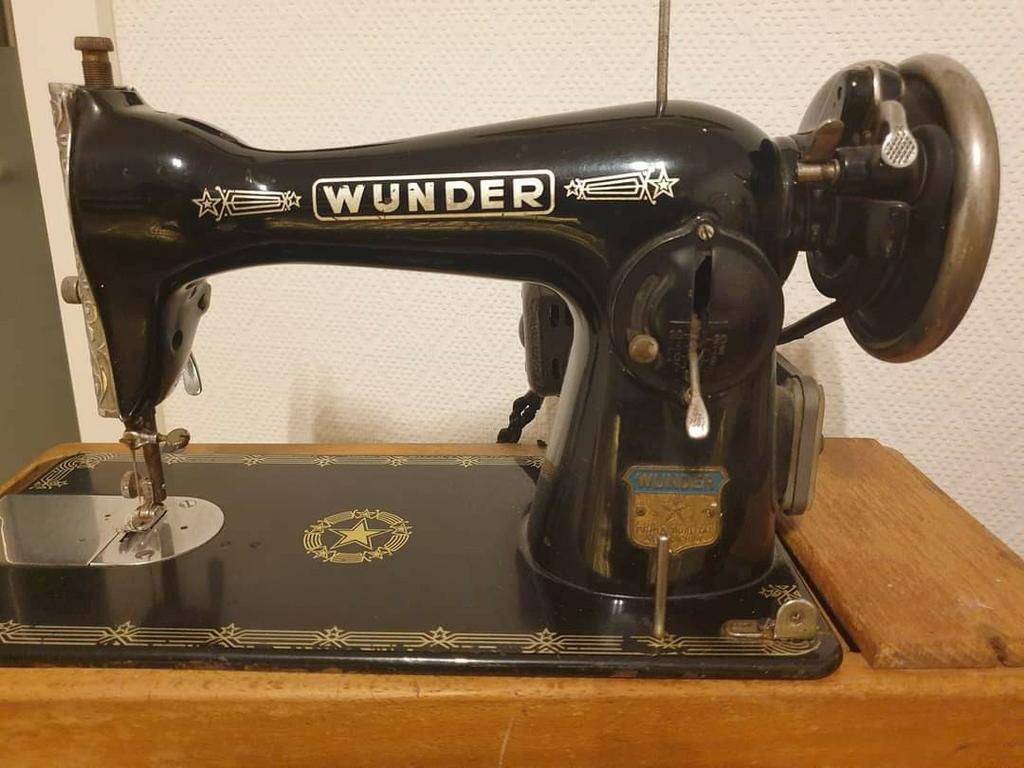 Naaimachine Wunder, Ophalen