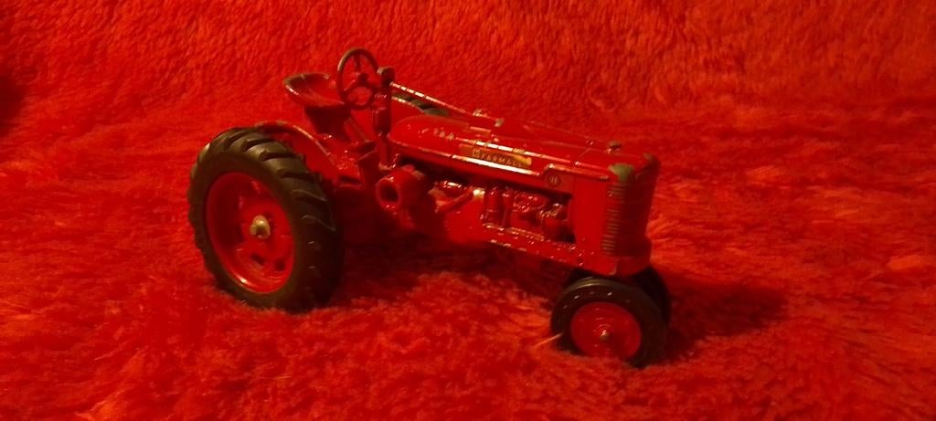 Farmall ertl traktor 1:16 vintage, Ophalen of Verzenden
