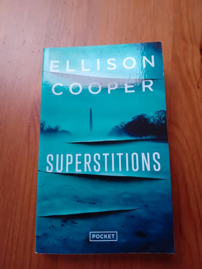 "Superstitions" Ellison Cooper, Enlèvement ou Envoi