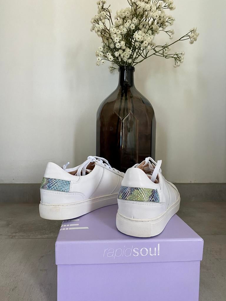 Witte sneakers met blauwgroen accent Maat 38 | Rapid Soul, Enlèvement ou Envoi, Sneakers et Baskets, Comme neuf, Rapid Soul