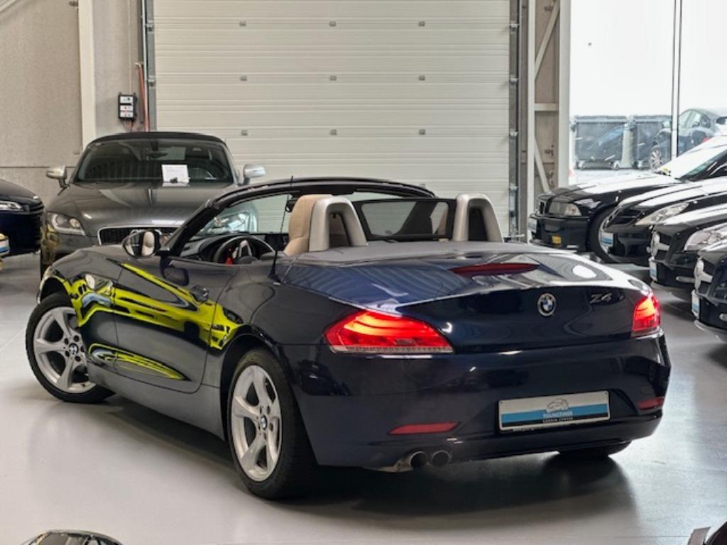 BMW Z4 sDrive30i | 1ste eigenaar | Rijkelijk uitgerust | ..., Auto's, BMW, Automaat, Euro 5, Achterwielaandrijving, Beige