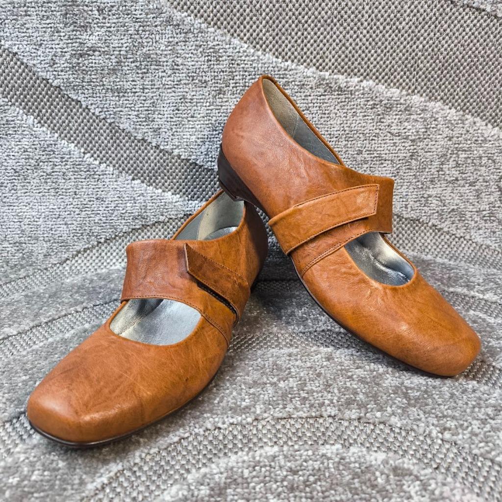 Livingstone pump cognac leder uk 7,5 - eu 41, Ophalen of Verzenden