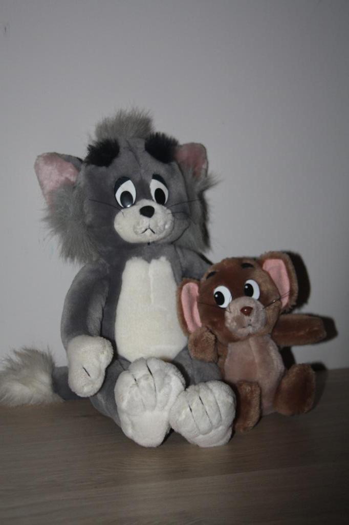 Tom en Jerry knuffels , mooie staat , 30 en 15 cm, Enlèvement ou Envoi, Looney Tunes, Utilisé, Autres types