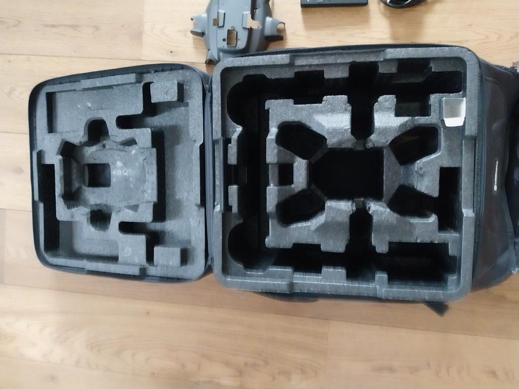 Sac Yuneec Typhoon H + Télécommandes, Enlèvement ou Envoi, Utilisé