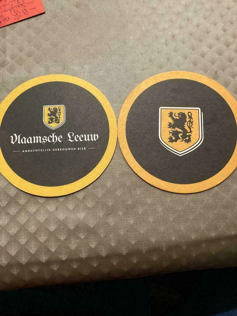 2 identieke bierkaartjes “Vlaamsche Leeuw”, Collections, Marques de bière, Enlèvement ou Envoi, Comme neuf, Sous-bock, Leeuw