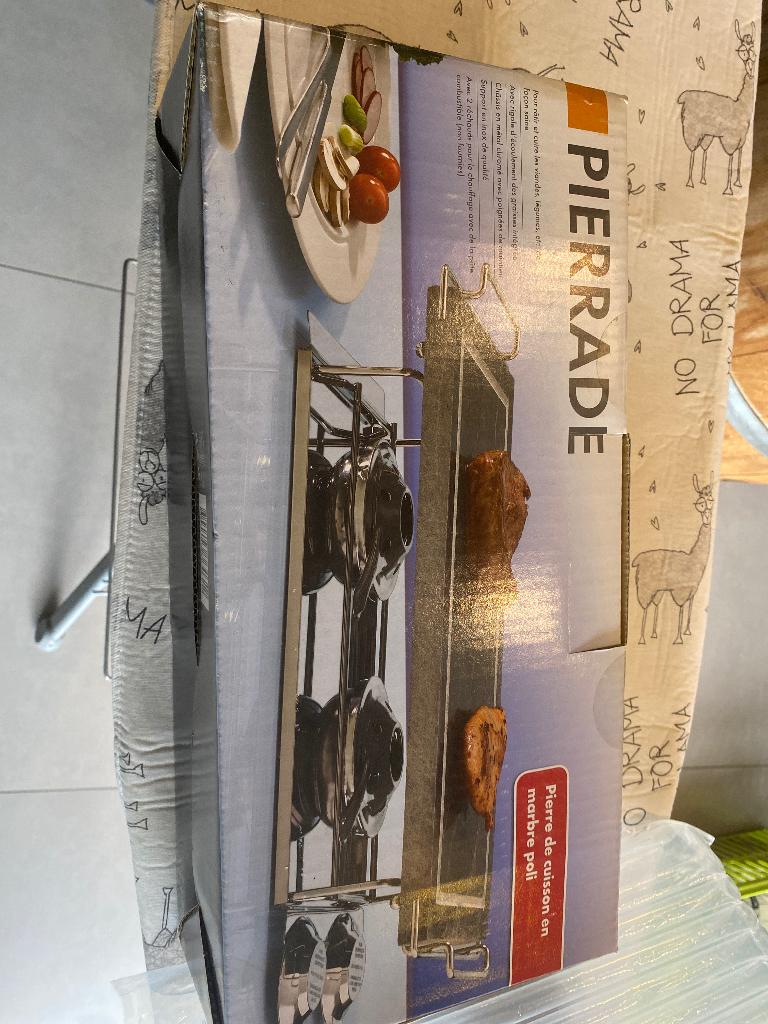 Pierrade, Electroménager, Enlèvement, Neuf, 4 à 7 personnes
