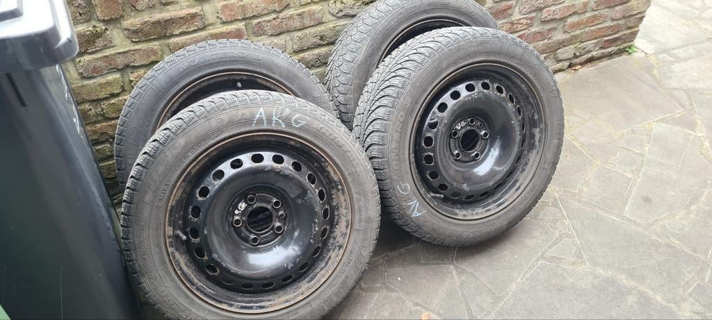 Jantes et pneus hiver Alfa Fiat, Autos : Pièces & Accessoires, Pneus & Jantes, Enlèvement ou Envoi, Utilisé, Pneus hiver, Pneu(s)