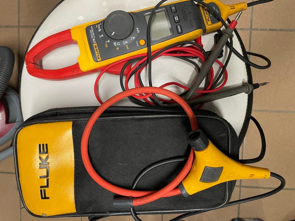 Pince ampère métriques Fluke 376, Enlèvement ou Envoi, Comme neuf, Multimètre