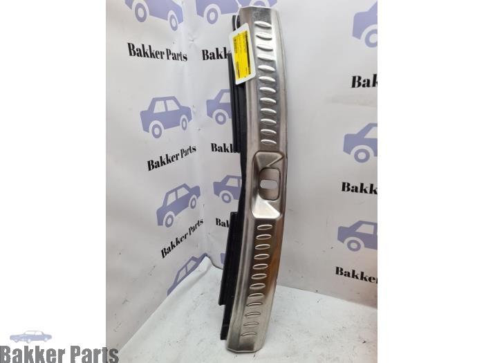 Plaque sol coffre d'un Hyundai I40, Autos : Pièces & Accessoires, -, -, 3 mois de garantie, Utilisé