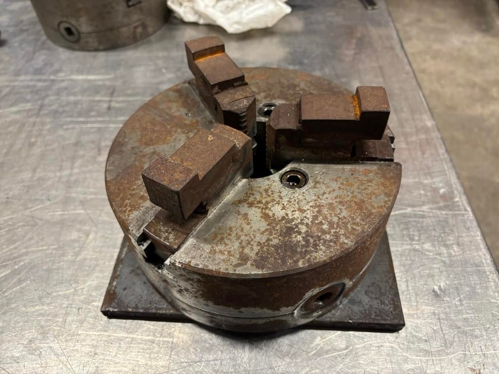 Klauwplaten drieklauw rohm draaibank, Ophalen