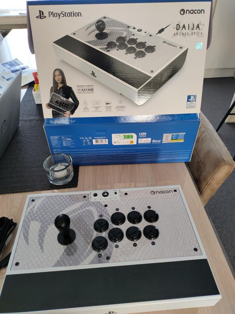 PlayStation controller, Enlèvement, Neuf