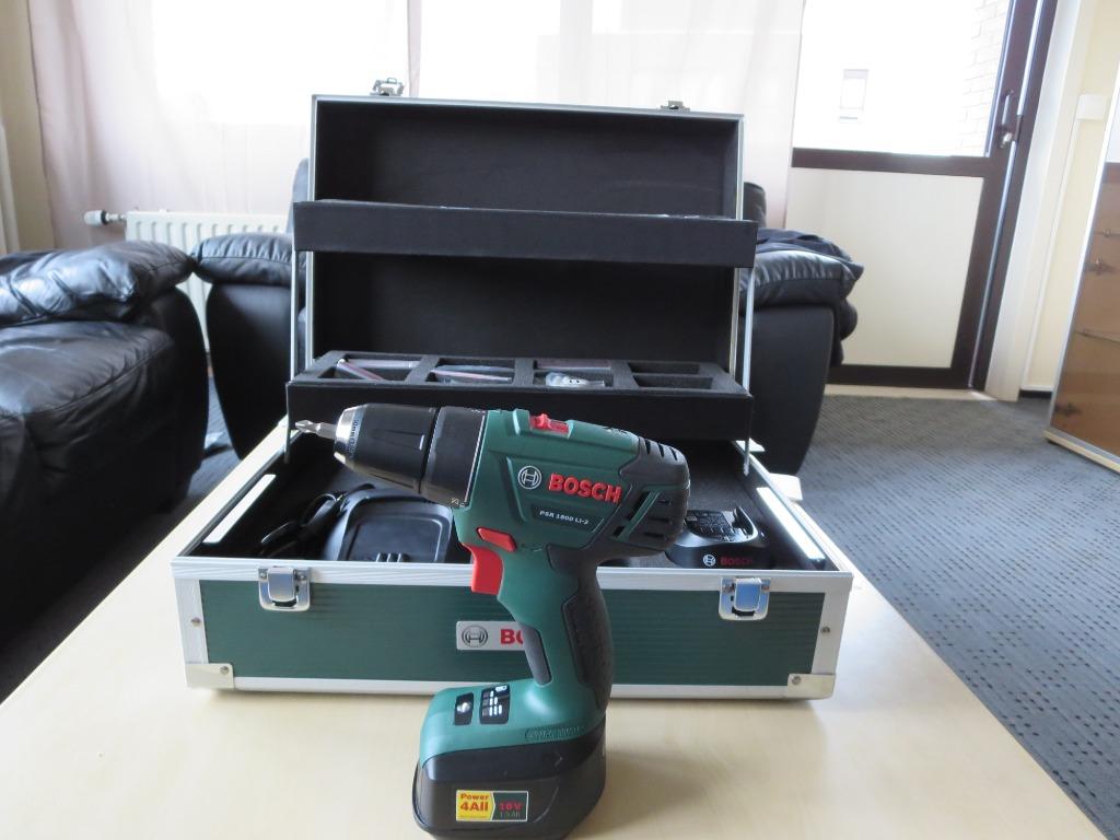 TE KOOP BOSCH PSR 1800LI-2 18V, Bricolage & Construction, Vitesse variable, Comme neuf, Enlèvement, Foreuse et Perceuse