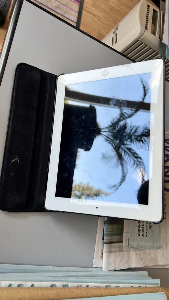 Ipad 2 Wifi + 3G met 32 Gb inclusief beschermhoes, Computers en Software, 32 GB, Apple iPad, Ophalen of Verzenden, Zo goed als nieuw