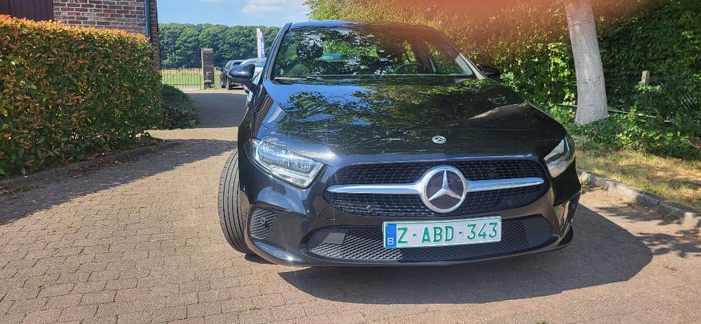 Mercedes A 180 Sedan Automaat | 2020 met 1 jaar garantie, Auto's, Zwart, Leder, Berline, Particulier