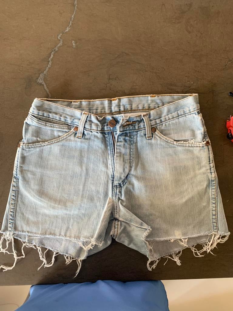 Short van wrangler maat 28-34, Wrangler, Ophalen of Verzenden, Zo goed als nieuw, Blauw
