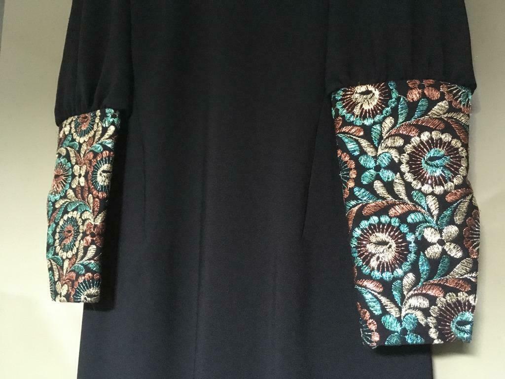 Lang zwart avondkleed met borduursel, Taille 38/40 (M), Comme neuf, Enlèvement, Sous le genou