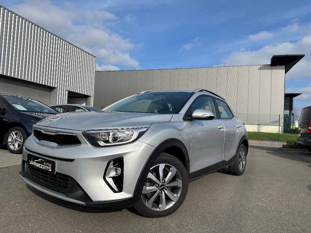 Kia Stonic, benzine, AUTOMAAT, 2024, CAMERA /CARPLAY-ANDROID, Auto's, Kia, Stof, Euro 6, USB, https://public.car-pass.be/vhr/0bbea489-6bc8-4522-bd33-30a8ba92c527