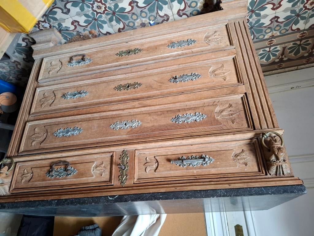 Commode tête de lion en chêne et marbre, Maison & Meubles, Armoires | Commodes, Enlèvement, Comme neuf, Chêne