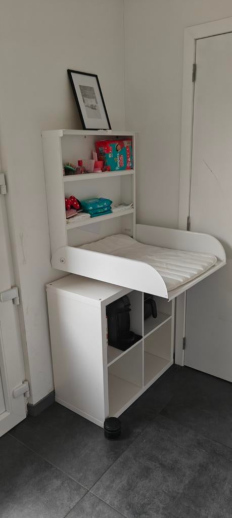 Wand baby verzorgtafel, Ophalen