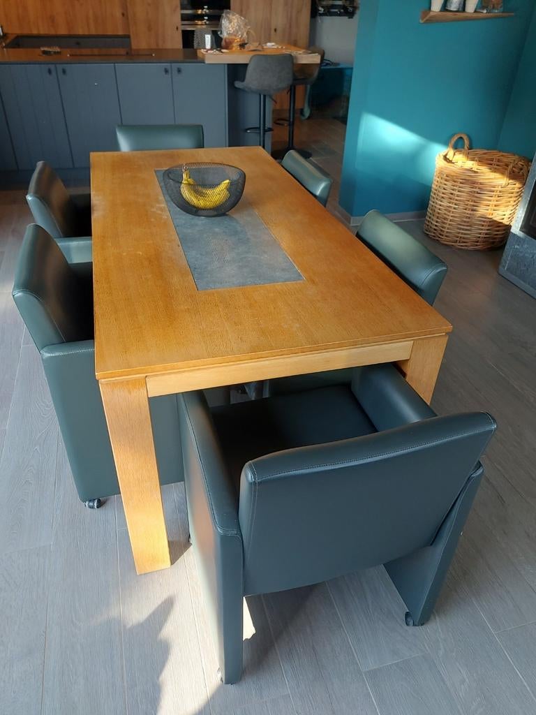 Table à manger avec 6 chaises, Enlèvement