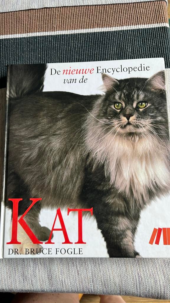 B. Fogle - La nouvelle encyclopédie des chats, Enlèvement ou Envoi, Comme neuf, B. Fogle