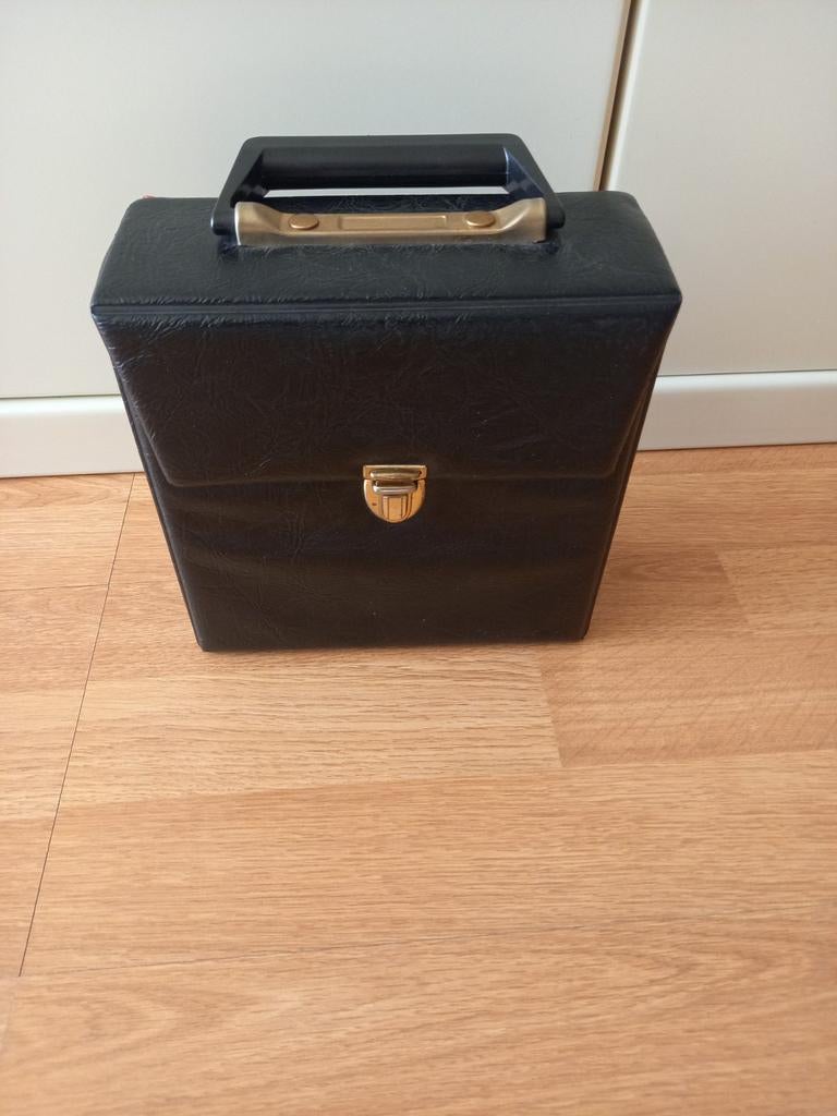 VALISE POUR RANGER LES CÉLIBATAIRES, CD & DVD, Enlèvement ou Envoi