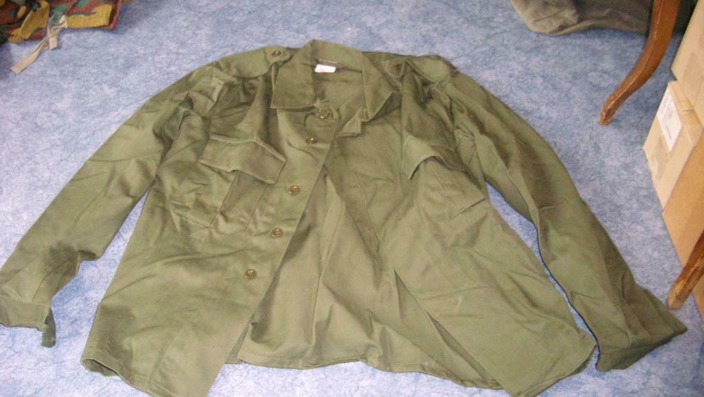 1 chemise veste verte (Kaki) 39 A.B.L. neuve, Enlèvement ou Envoi, A.B.L., Vert, Neuf