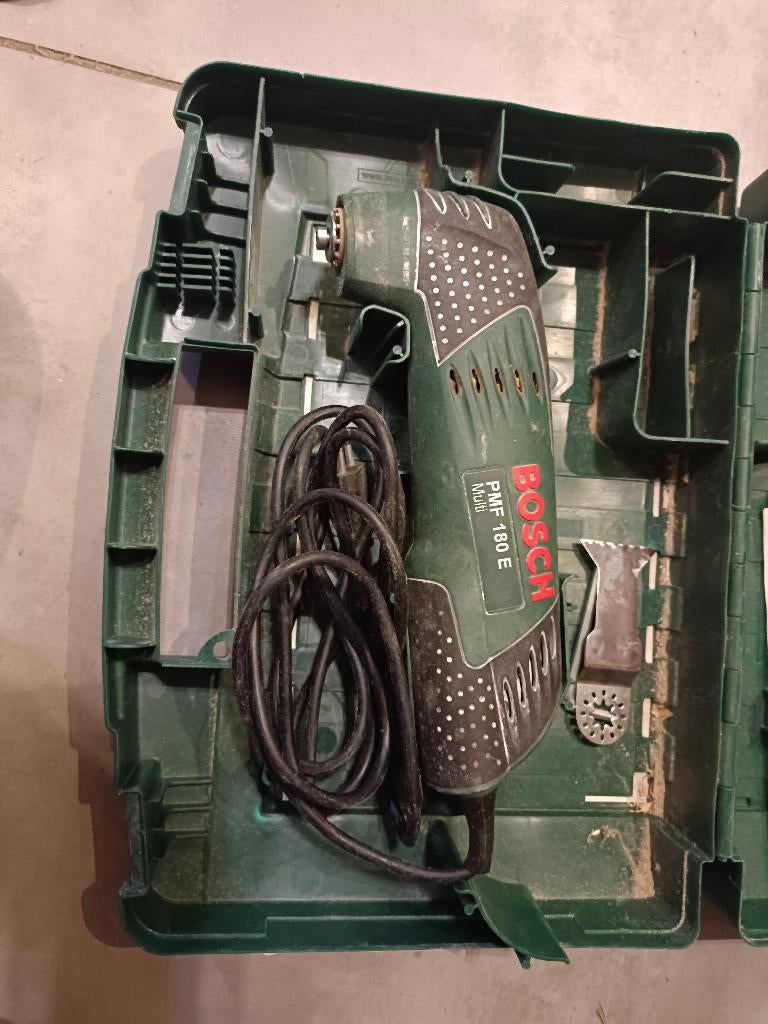 Scie plate bosch, 600 à 1200 watts, Enlèvement ou Envoi, Utilisé, Autres types