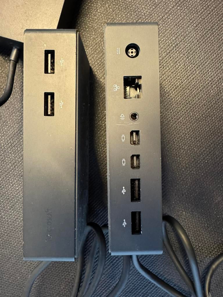 Microsoft Surface Docks (2 stuks), Enlèvement, Comme neuf