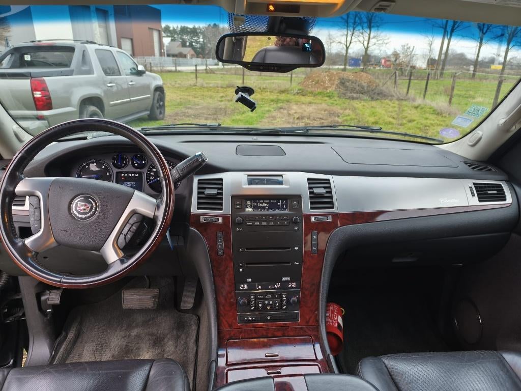 CADDILAC ESCELADE TE KOOP, Autos, Cadillac, Particulier, Escalade, 4x4, ABS, Airbags, Air conditionné, Ordinateur de bord, Verrouillage central