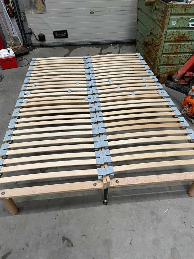 Bed 140 cm, Ophalen, Gebruikt, Beige, Tweepersoons