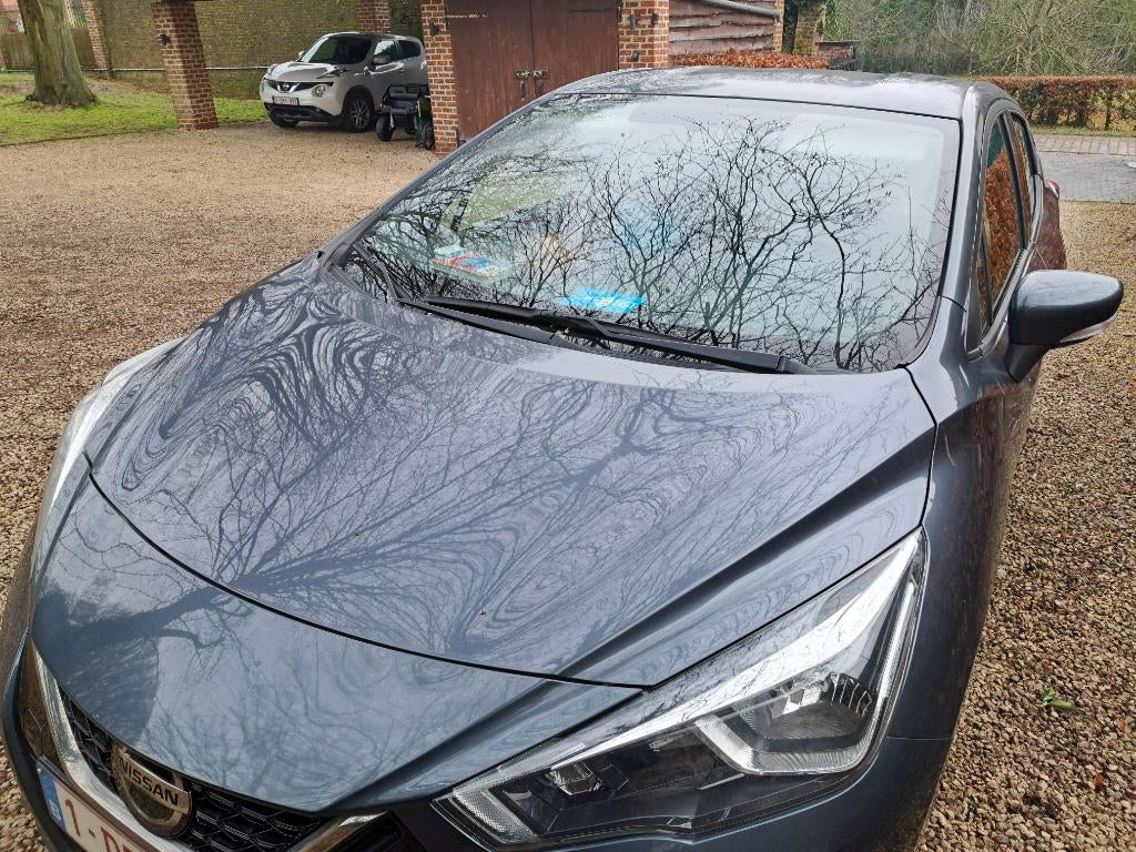 Voiture nissan, Automaat, Stof, Zwart, Blauw