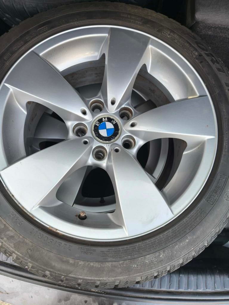 Bmw winterbanden en velgen 17 inch in hele goede staat, Ophalen, 17 inch, Winterbanden, Velg(en)