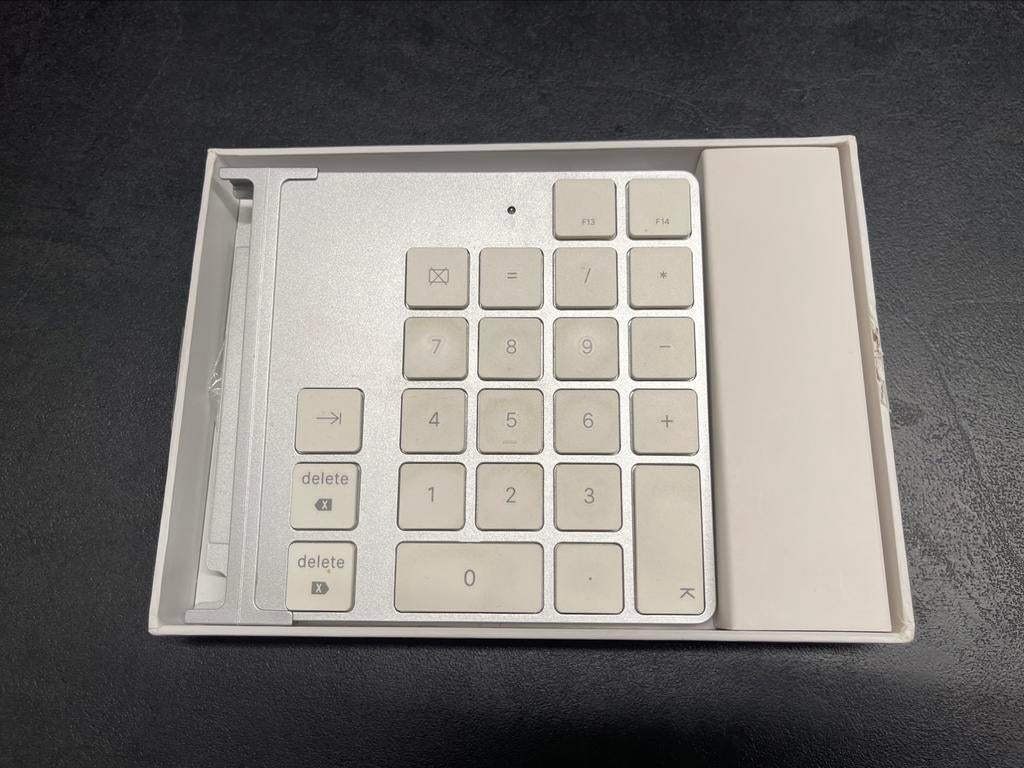 LMP Bluetooth klavier 2 - toetsenbord, Computers en Software, Ophalen of Verzenden, Numeriek, Zo goed als nieuw, Draadloos