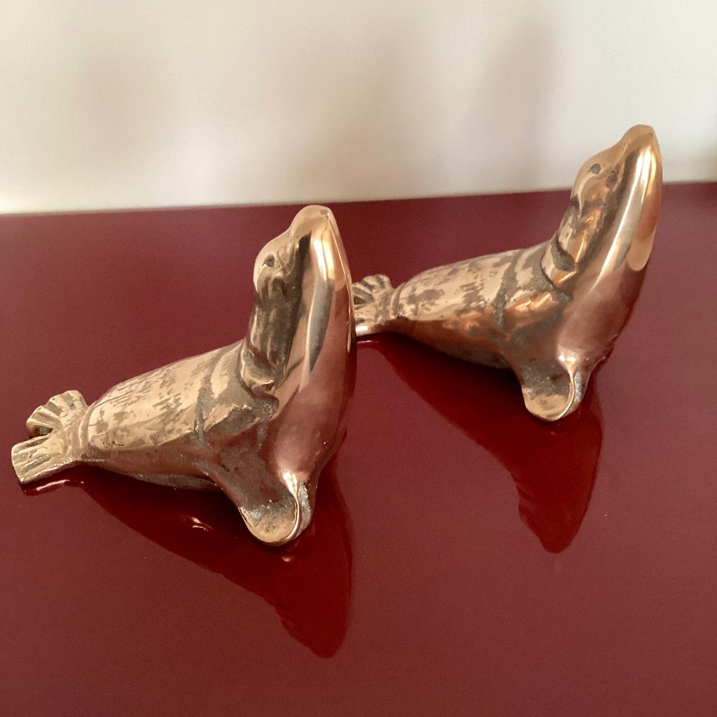 Paar zeehonden in verguld brons, Antiek en Kunst, Antiek | Brons en Koper, Brons, Ophalen