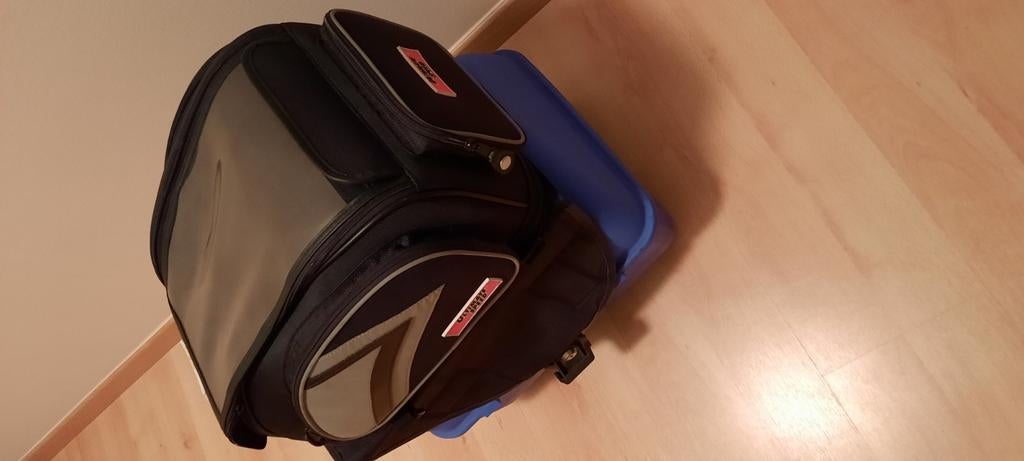 Tanktas, Enlèvement, Neuf